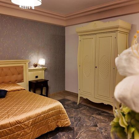 Regina Di Saba - Hotel Villa Per Ricevimenti Гротаминарда Екстериор снимка