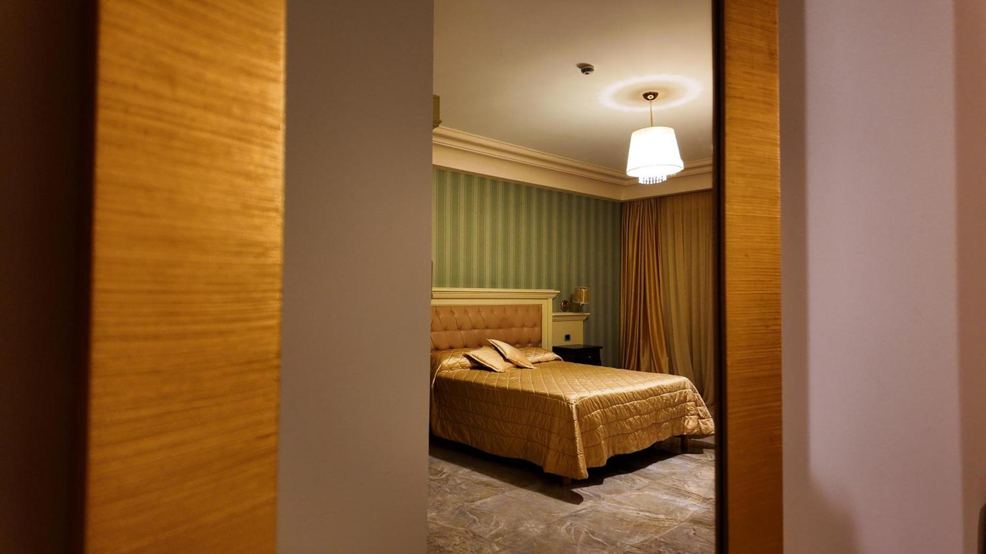 Regina Di Saba - Hotel Villa Per Ricevimenti Гротаминарда Екстериор снимка