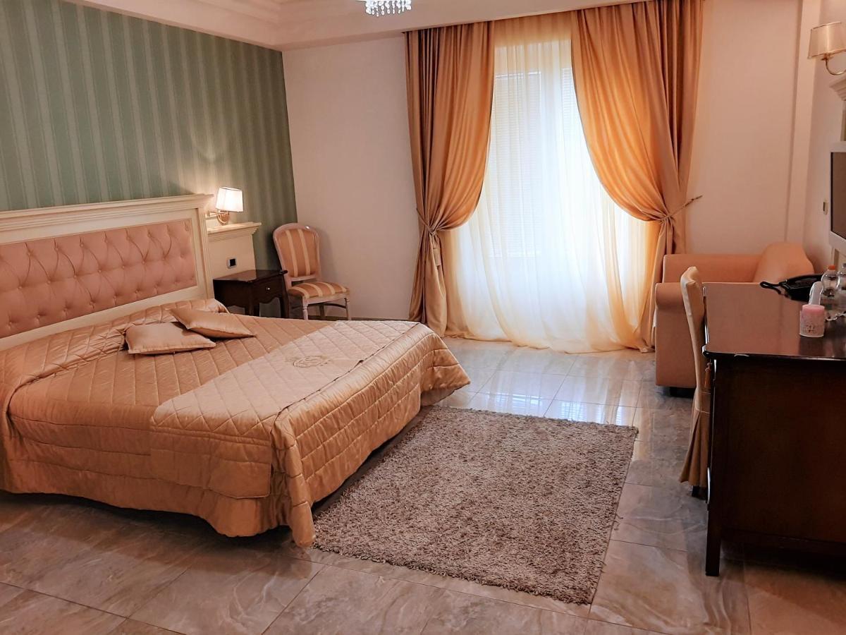 Regina Di Saba - Hotel Villa Per Ricevimenti Гротаминарда Екстериор снимка
